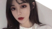 吃瓜网红头像照片女的,揭秘网红美女的吃瓜日常